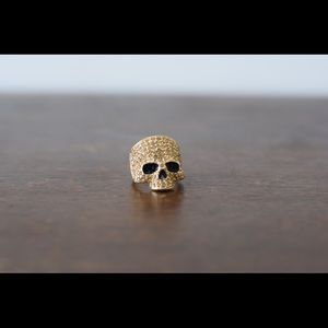Skull ring